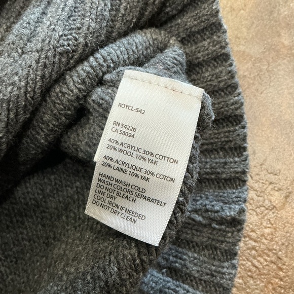 Royal Robbins Charcoal and light grey Patterned Sweater - Picture 5 of 5